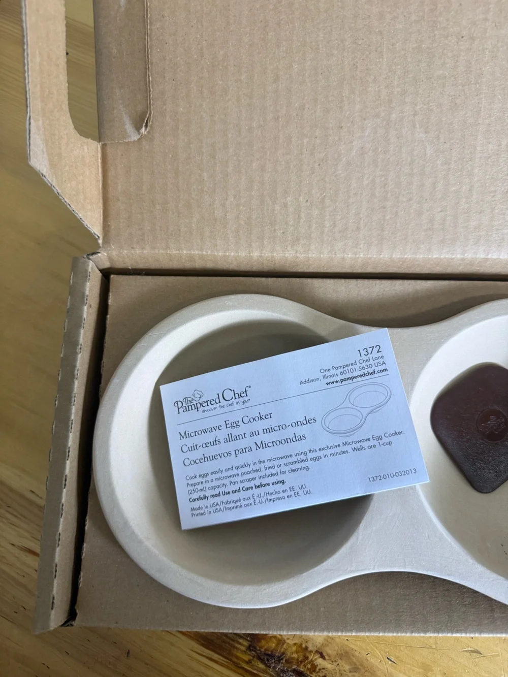 NIB The Pampered Chef Microwave Stoneware Egg Cooker‎ 1372